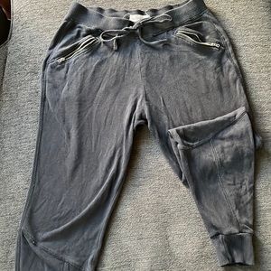 Hollister joggers